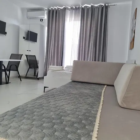 Shejla'S Apartments Ksamil Exterior photo