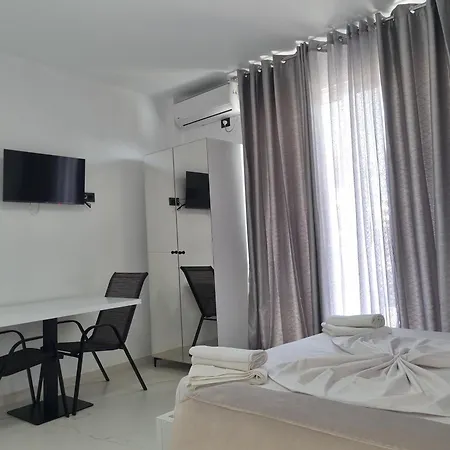Shejla'S Apartments Ksamil Exterior photo